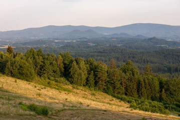 Widok z g&oacute;ry Szybowcowej (G&oacute;ry Kaczawskie)