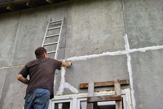 Sealing Seams In A Wall