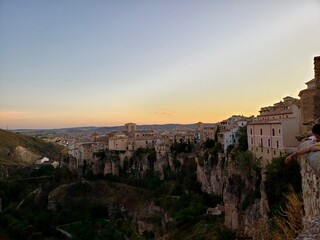 Fototapeta premium sunset over the fortress in cuenca spain 