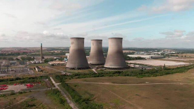 Didcot Power Station before its demolition in 2019.