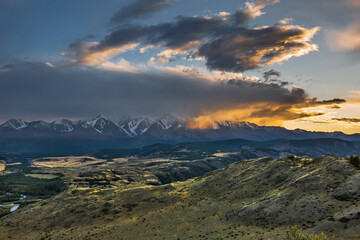 Fototapeta premium Mountain landscape at sunset. Kosh-Agachsky district of the Altai Republic, Russia