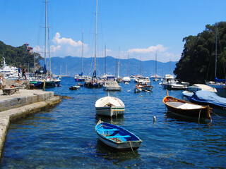 Fototapeta na wymiar boats in the harbour of Portofino, Italy