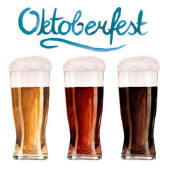 Watercolor illustrated glasses of beer set served with foam and Oktoberfest lettering