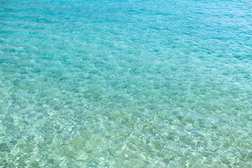 Fototapeta na wymiar Turquoise seawater of the Mediterranean coast - 7439