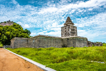 Kalyana Mahal at Gingee Fort or Senji Fort in Tamil Nadu, India. It lies in Villupuram District, built by the kings of konar dynasty and maintained by Chola dynasty. Archeological survey of india. - obrazy, fototapety, plakaty