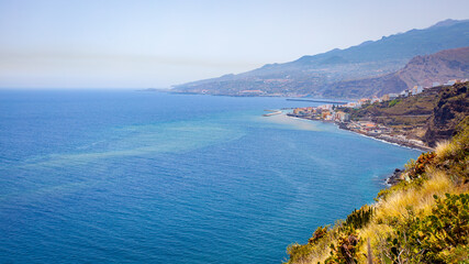 Fototapeta na wymiar Panoramic view of the coast of La Palma island