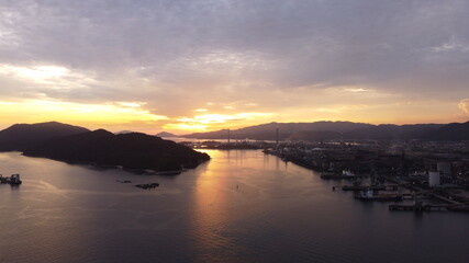SDGs地球環境！山口県周南市のコンビナートと瀬戸内海の夕日