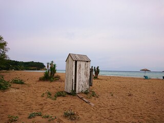 Obraz na płótnie Canvas beach hut on the beach