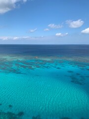 Obraz premium 伊良部島 イグアナ岩 宮古島 宮古列島 沖縄県