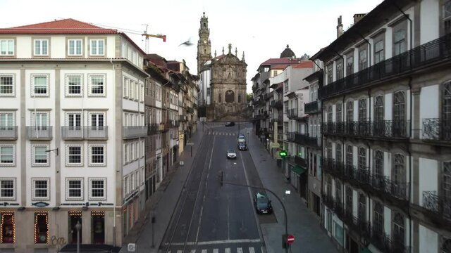 Porto - Rua dos Cl&eacute;rigos - Fachada da Igreja dos Cl&eacute;rigos - Vista a&eacute;rea