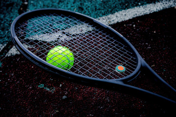 Tennis rocket and tennis ball