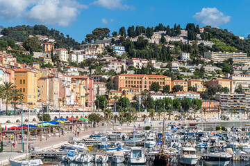 Fototapeta na wymiar The historic center of Menton with the beautiful Basilica and colorful houses