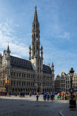 Obraz premium Brussels – March 15, 2016 – The Town Hall of the City of Brussels on the Grand Place, central square of the City of Brussels, Belgium