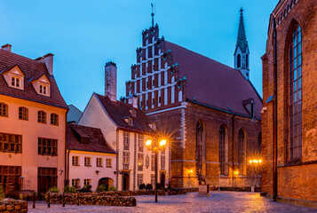 Obraz premium Night view on Evangelical Lutheran Church of Saint John the Baptist in old Riga, Latvia