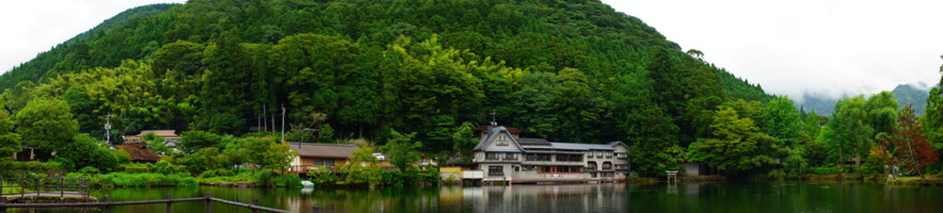 Fototapeta na wymiar Landscape of Kinrin Lake in Yufuin, Oita, Japan - 日本 大分県 湯布院 金鱗湖