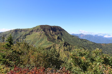 新潟県湯沢の苗場山の登山