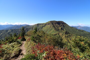 新潟県湯沢の苗場山の登山
