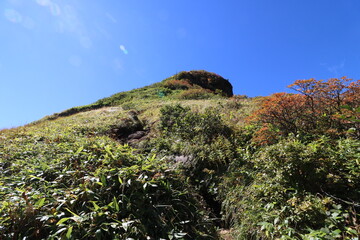新潟県湯沢の苗場山の登山