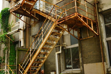 Vintage outdoor staircase - 古い外階段