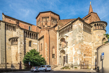Fototapeta na wymiar View at the Cathedral of Santa Maria Assunta and Santa Giustina in Piacenza, Italy
