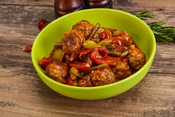 Meat ball in tomato sauce