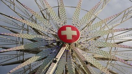 Riesenrad mit Schweiz-Logo