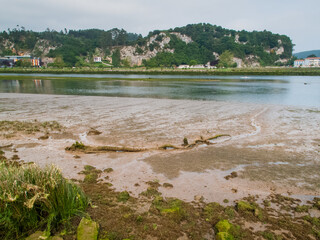 Ribadesella es la villa marinera asturiana lo tiene todo: mar, río y montaña.
