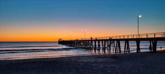 Obraz premium sunset at the pier