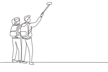 Continuous one line drawing couple man woman hikers with backpacks takes selfie in mountains while recording video using his smartphone. Travel blogger. Single line draw design vector illustration
