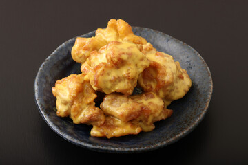 ヤンニョムチキン　(ハニーマスタード味)