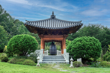 Fototapeta premium Traditional Korean Friendship Bell architecture. 