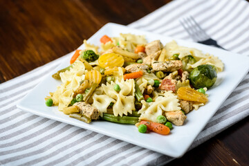 pasta with vegetables and chicken