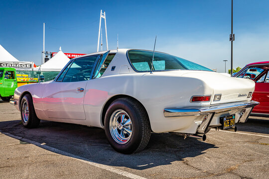 1963 Studebaker Avanti Coupe