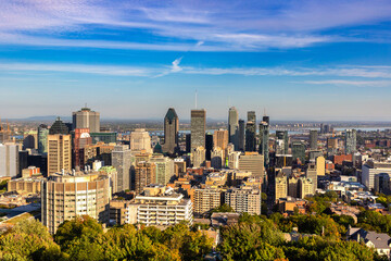 Obraz premium Panoramic view of Montreal, Canada