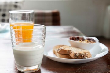 Western breakfast set, fresh milk, freshly squeezed orange juice and cornflakes