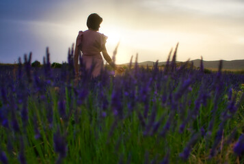 woman in lavandula.