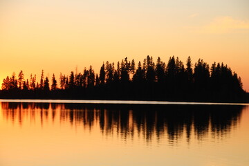 Fototapeta na wymiar Sunset Island, Elk Island National Park, Alberta