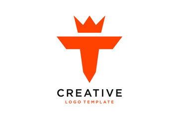 Obraz premium Sport Logo Letter T Bold Orange Color With Crown Vector Illustration