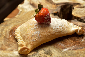 Empanadas rellenas de fresa