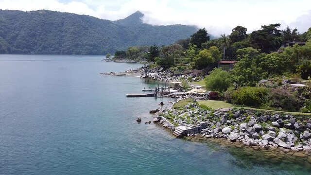 lake atitlan i guatemala