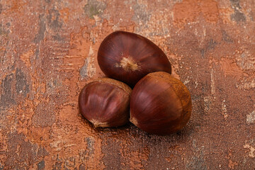 Obraz premium Organic natural sweet Chestnut heap