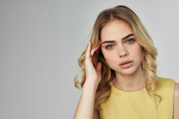 Fototapeta premium pretty woman fashionable hairstyle cropped view fashion