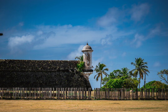 A Fortaleza de S&atilde;o Jos&eacute; de Macap&aacute;   &eacute;  um patrim&ocirc;nio hist&oacute;rico e cultural. A guarita do baluarte, que fica no alto da fortaleza, oferece uma vista magn&iacute;fica da cidade e do rio Amazonas.