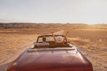 summer travel in vintage luxury car, happy couple on luxurious vacation - obrazy, fototapety, plakaty