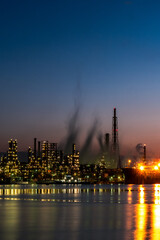 Fototapeta premium oil refinery at night