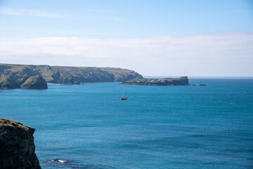 Fototapeta premium The coastline of north Cornwall on a sunny summer day