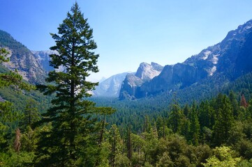 View on the road between Yosemite and Sequoia National Park