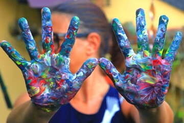 Mani colorate, Colorful hands