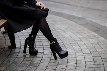 women's shoes with big heels