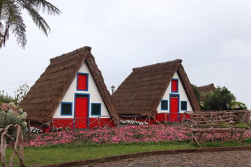 Fototapeta na wymiar traditional english village house
